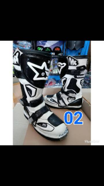 Sepatu  new RnL adventure