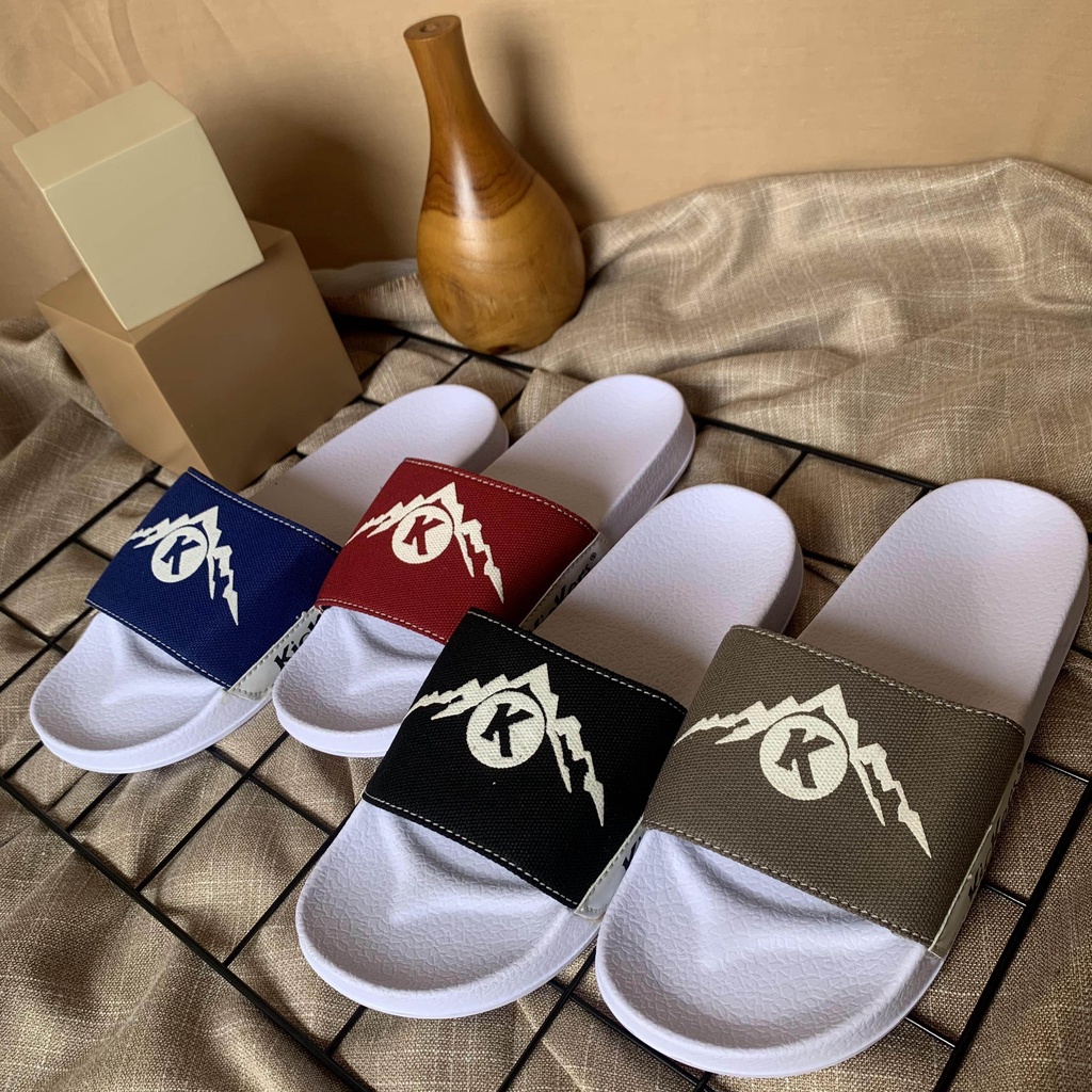 SLOP PIL.76 3 SANDAL SENDAL COWOK PRIA SANTAI NYAMAN RINGAN DAN TRANDY TERLARIS TERMURAH NEW ARRIVAL Sandal Selop Pria Terbaru Original Slip on Cowok Slide Sandal Kulit Pria Terlaris Sesuai Foto Sandal Selop di Jamin Berkualitas. Sandal Pria Fashion Senda