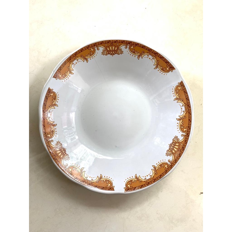 Piring makan besar motif mahkota ukuran 22,5 cm / 9 inch