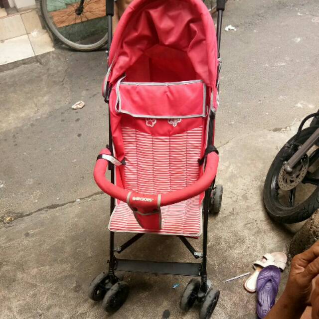 Stroller baby does