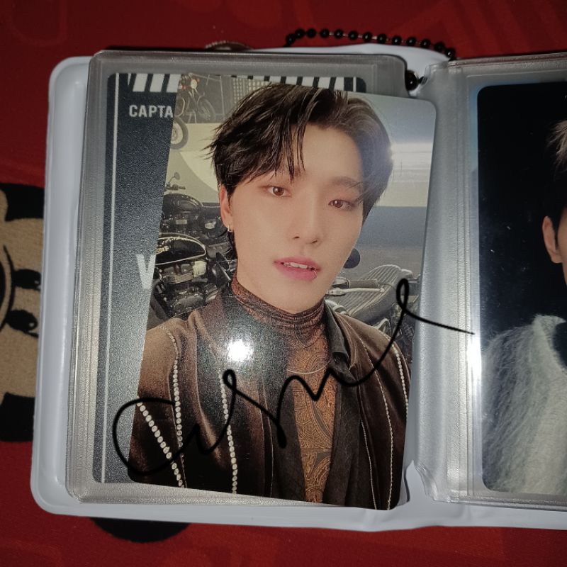 Seventeen Dino yzy c attacca (BOOKED)