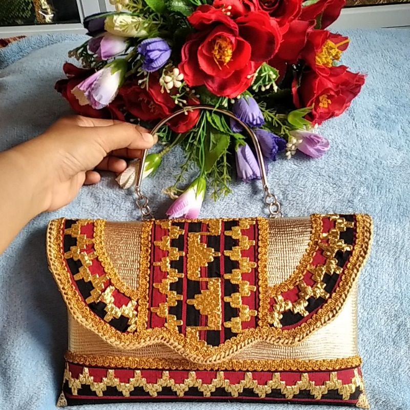 Tas pesta/Clutch tapis lampung (tas wanita, tas tapis, tas etnik, dompet tapis, tas kekinian)