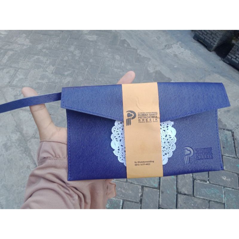 

POUCH AMPLOP EMBOSS + paperbelt + plastik