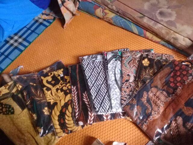 Maura Couple - Sania Ruffle Batik Couple Ori Ndoro Jowi Garansi Termurah Shopee - Batik Modern Solo