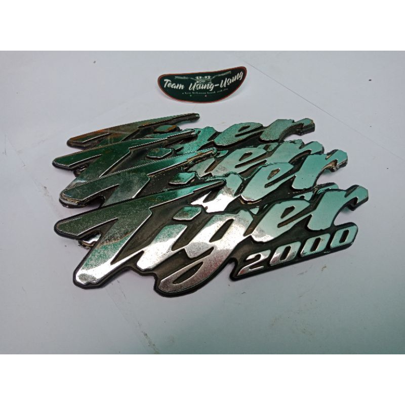 Emblem Tangki Tiger Old 2000 Original Utuh