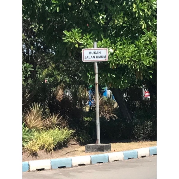 

rambu jalan sign way