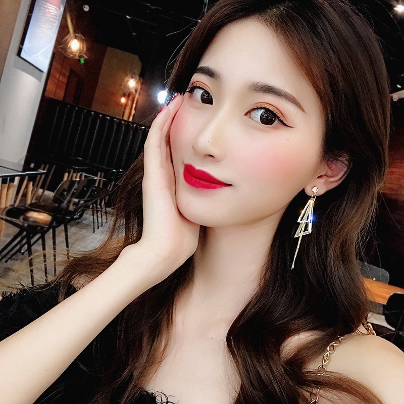 Anting Rumbai Panjang Bentuk Segitiga Aksen Berlian Imitasi Bahan 925 Silver Needle Gaya Korea Untuk Wanita