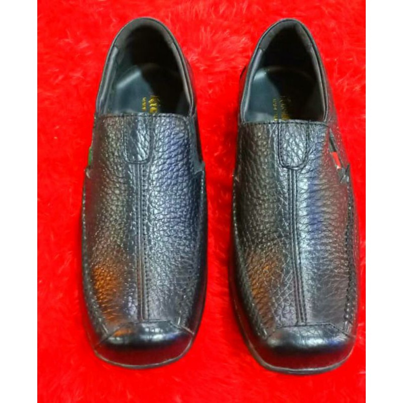 SEPATU KULIT PRIA SNAEKER SLIP ON