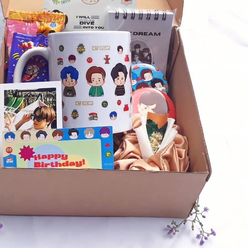 GIFT BOX / HAMPERS NCT / NCT KPOP HAMPERS (NCT DREAM) FOR BIRTHDAY/UNTUK HADIAH ULANG TAHUN NCT