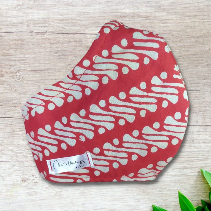 Masker kain dengan kawat hidung