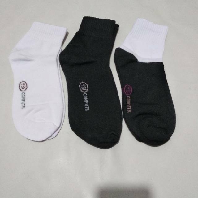 kaos kaki  pendek bisa untuk sekolah, kerja, jalan jalan