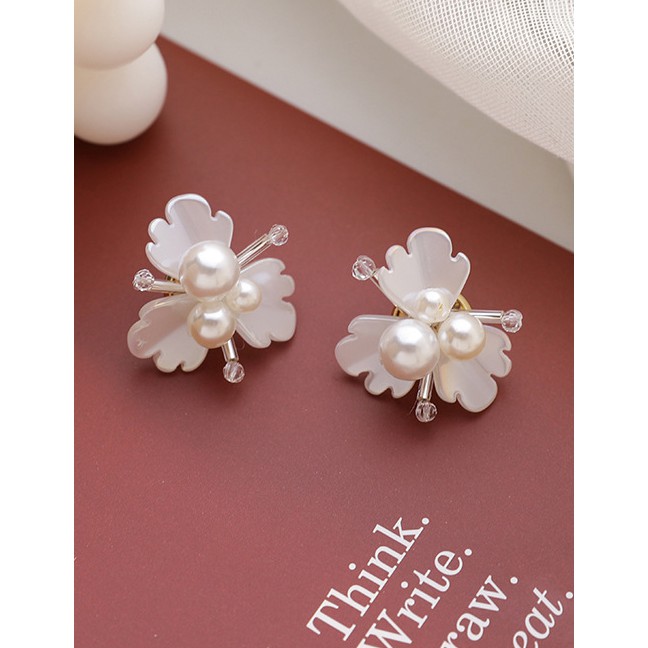 LRC Anting Tusuk Fashion White Pearl Flower Crystal Earrings K70249