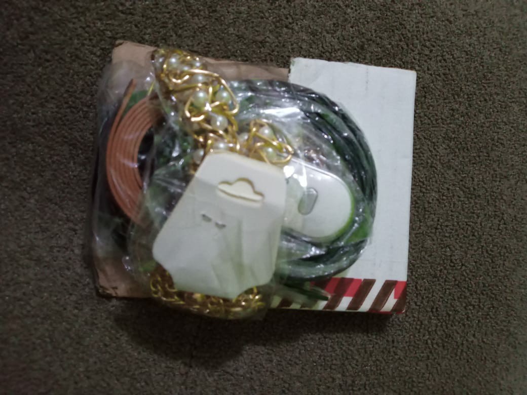 Sticky Pad Anti Slip Hp Mobil Motor Car Mini Storage Organizer Dashboard Ped Koin Coin