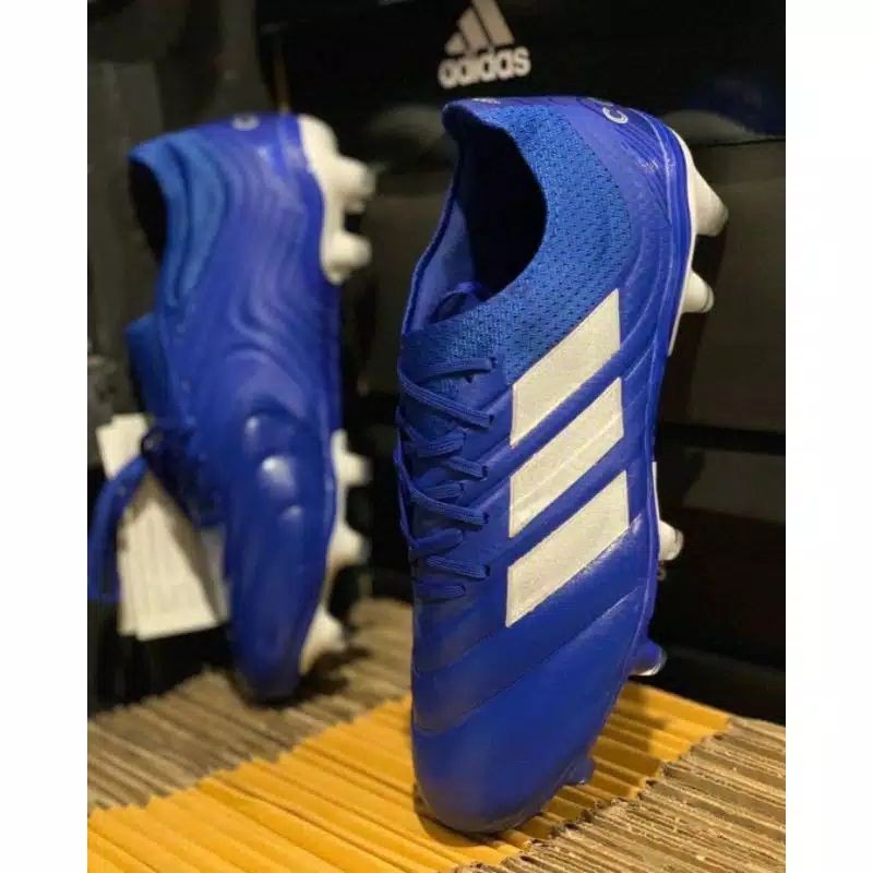 Sepatu Bola Adidas Copa 20.1 Royal Blue