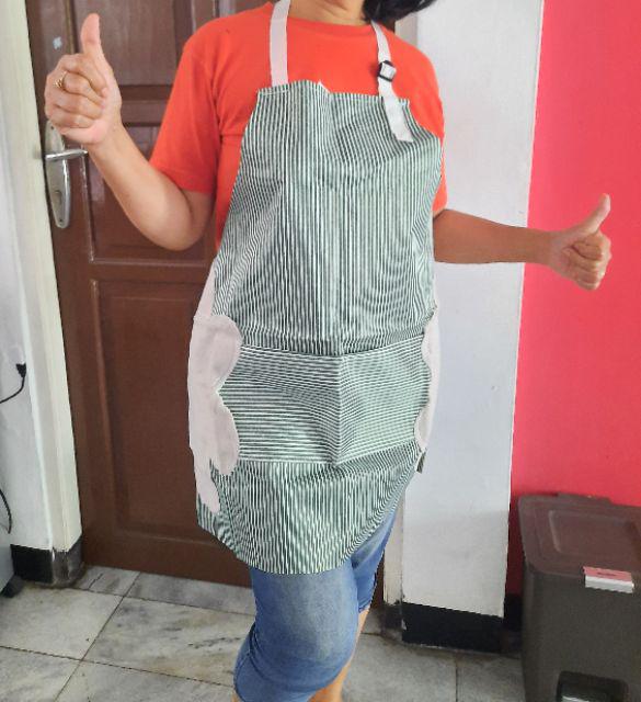Celemek / Apron Waterproof / Pelindung Baju Anti Kotor Dengan Saku Besar