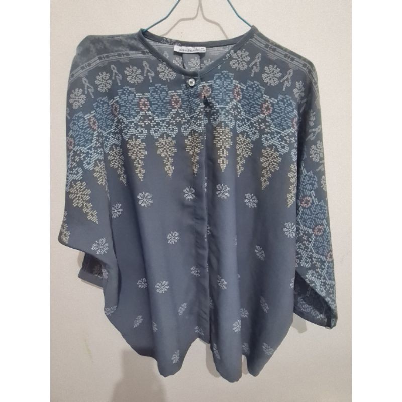 Preloved Ria Miranda Sanjay Top