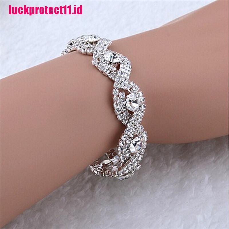 (LUCK) Gelang Tangan Desain Infinity Hias Kristal / Berlian Imitasi Gaya Austria / Elegan Untuk Wanita