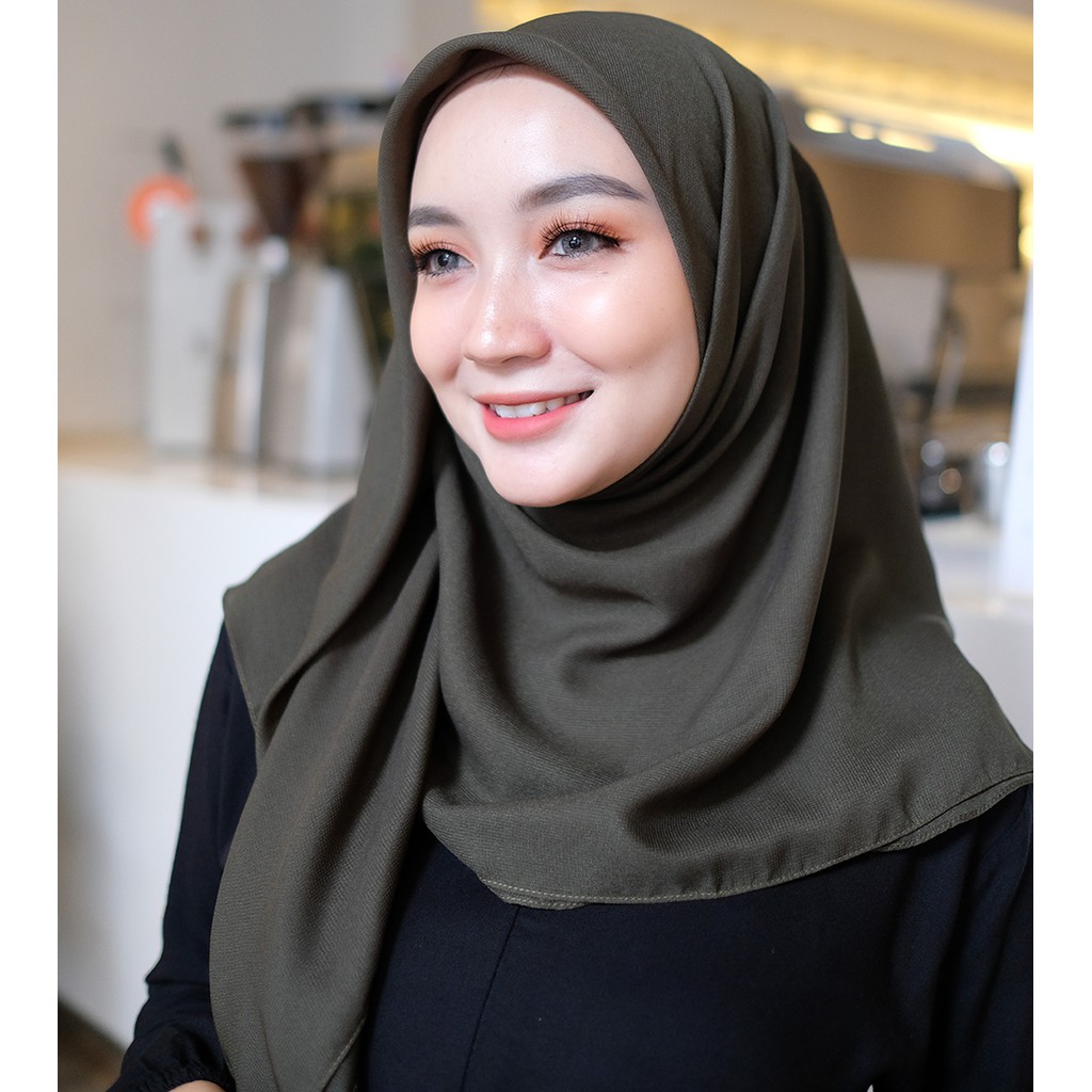 Vallina Outfit - Hijab Segi Empat Polos | Basic Plain Jilbab Bella Square Pollycotton Premium-3