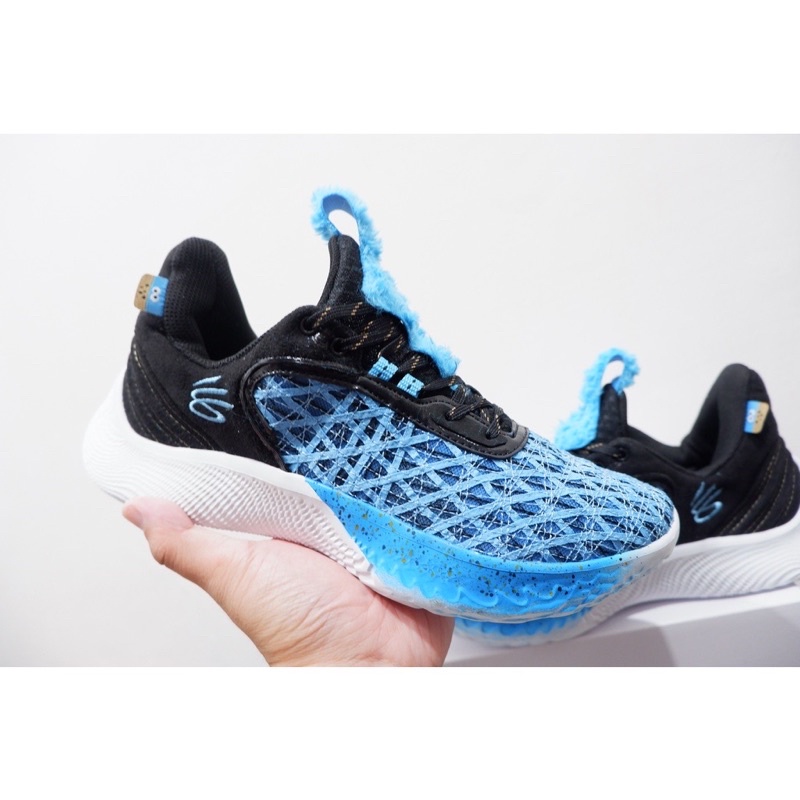 Sepatu Basket UA Curry 9 Flow SESAME STREET X TAKING COOKIES