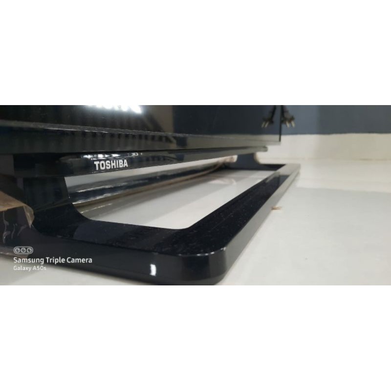 TOSHIBA LED TV 50 inc