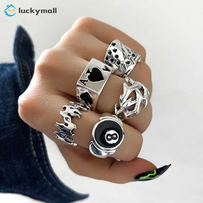 5pcs / Set Cincin Desain Poker Billiards Gaya Punk Goth Kpop Hip Hop Korea Untuk Pria Dan Wanita