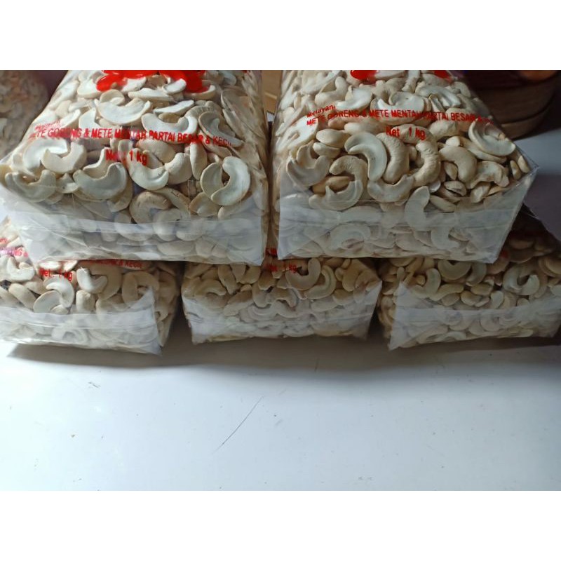 

TOKO BARU !!! KACANG MEDE BELAH 1 KG