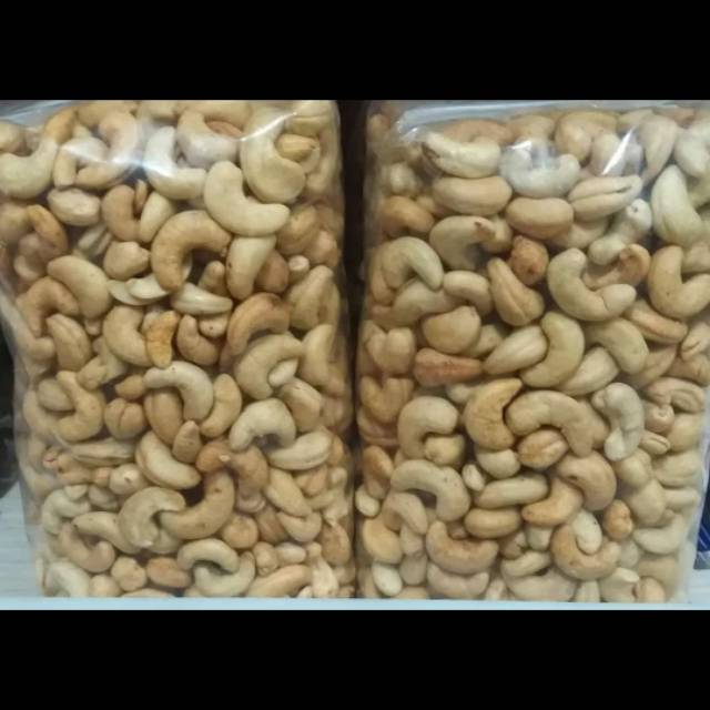 

kacang mede super matang berat 500 gram expayed panjang silahkan diorder