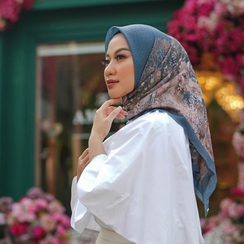 Buttonscarves new york reborn collector