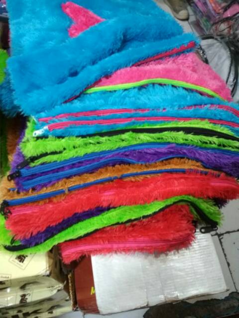 Sarung bantal bulu rusfur ukuran 40×60