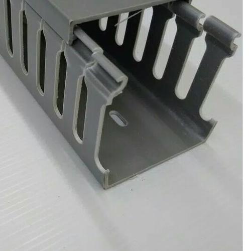 Kabel Duct Lubang / Protektor/ Penutup Kabel PMD 33x33 Niso