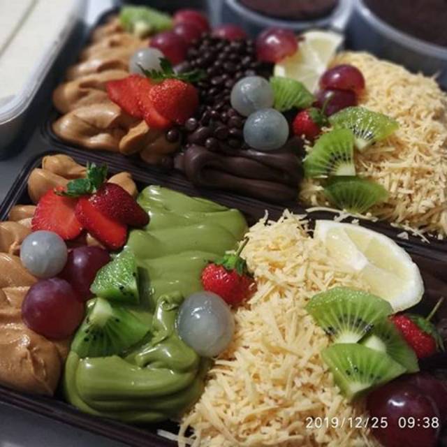 

Brownies glaze mika mix fruit