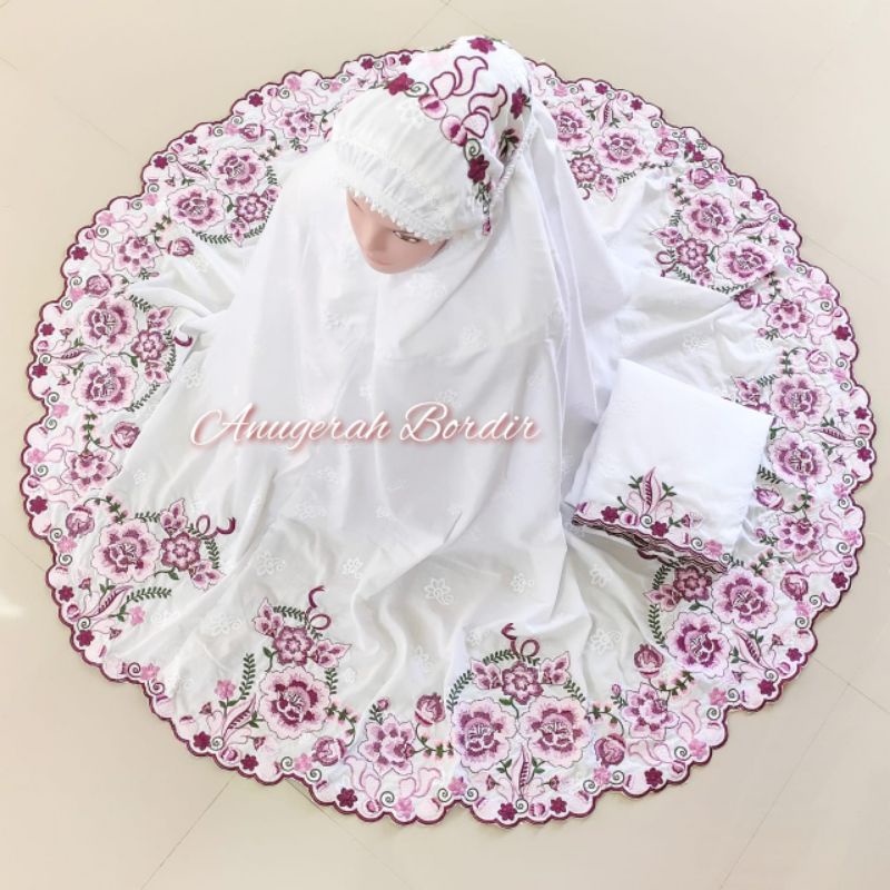 Mukena Bordir Strimin ( Kristik ) Bahan Katun Paris Khas Bukittinggi / Padang