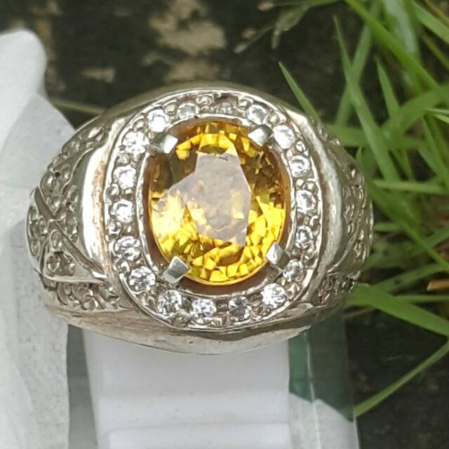 Natural yellow zircon