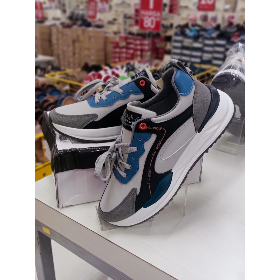 Ramayana Jambi Sepatu Sneakers LOOKS Art YN01