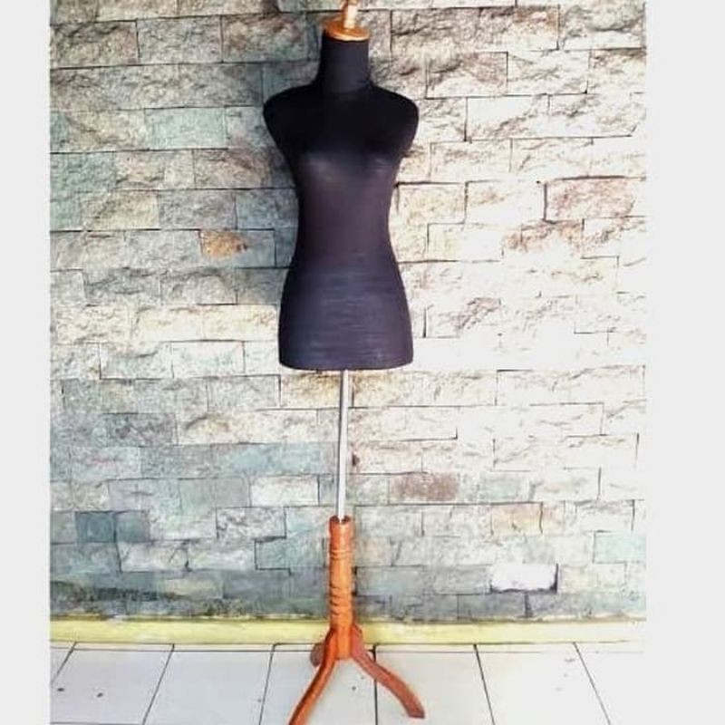 Patung Manekin DM Cewek Setengah Badan Lapis Kain Topi Plastik Dress Making Cewek Patung Baju