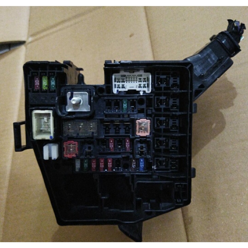 FUSE BOX SIKRING SEKRING ALL NEW TOYOTA YARIS VIOS