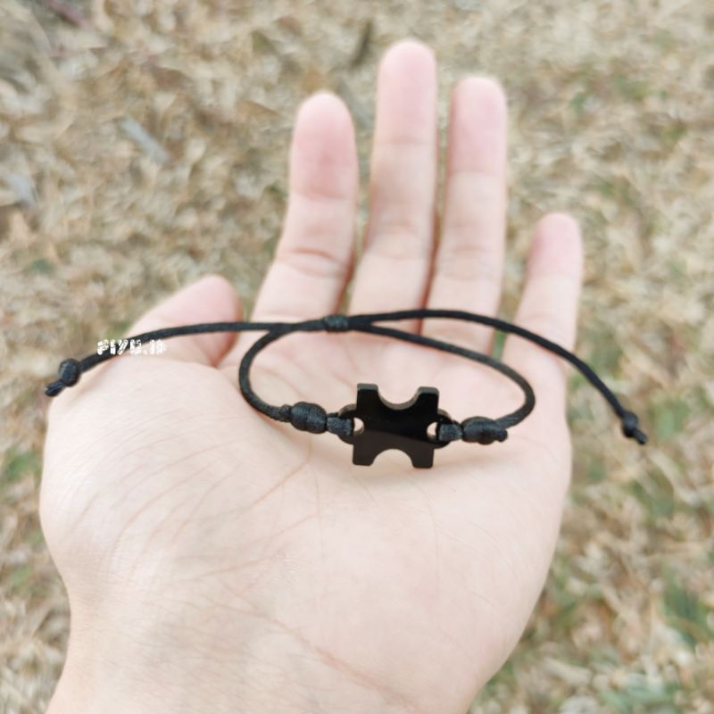 GELANG TALI SATIN PUZZLE HITAM DAN PUTIH / BUKAN GELANG COUPLE ( HARGA 1 GELANG )