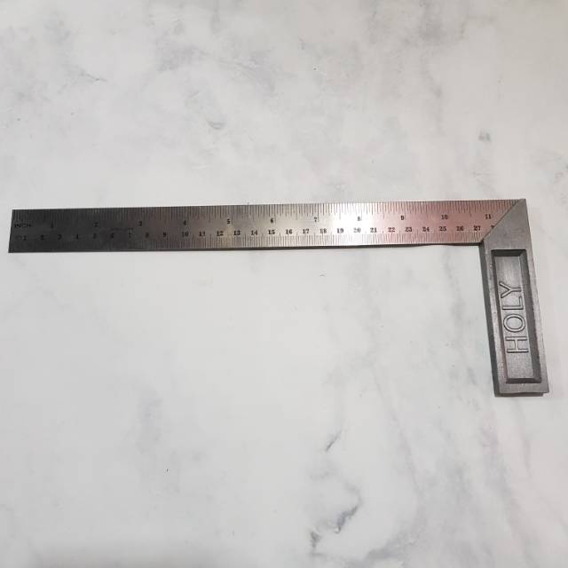 

PENGGARIS SIKU TUKANG 12 INCH / ANGLE SQUARE