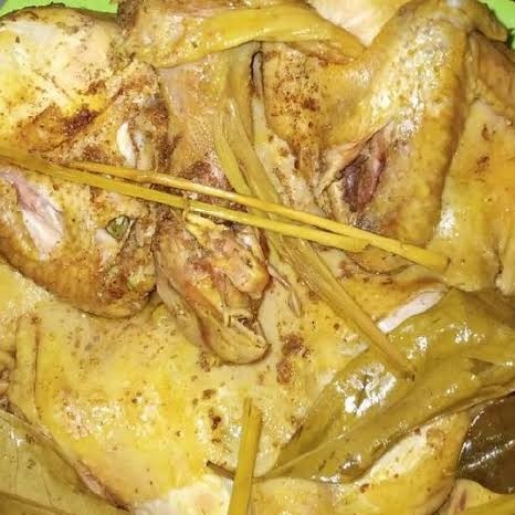 

[ PROMO ] ayam utuh ungkep per ekor tinggal goreng/bakar - potong 10