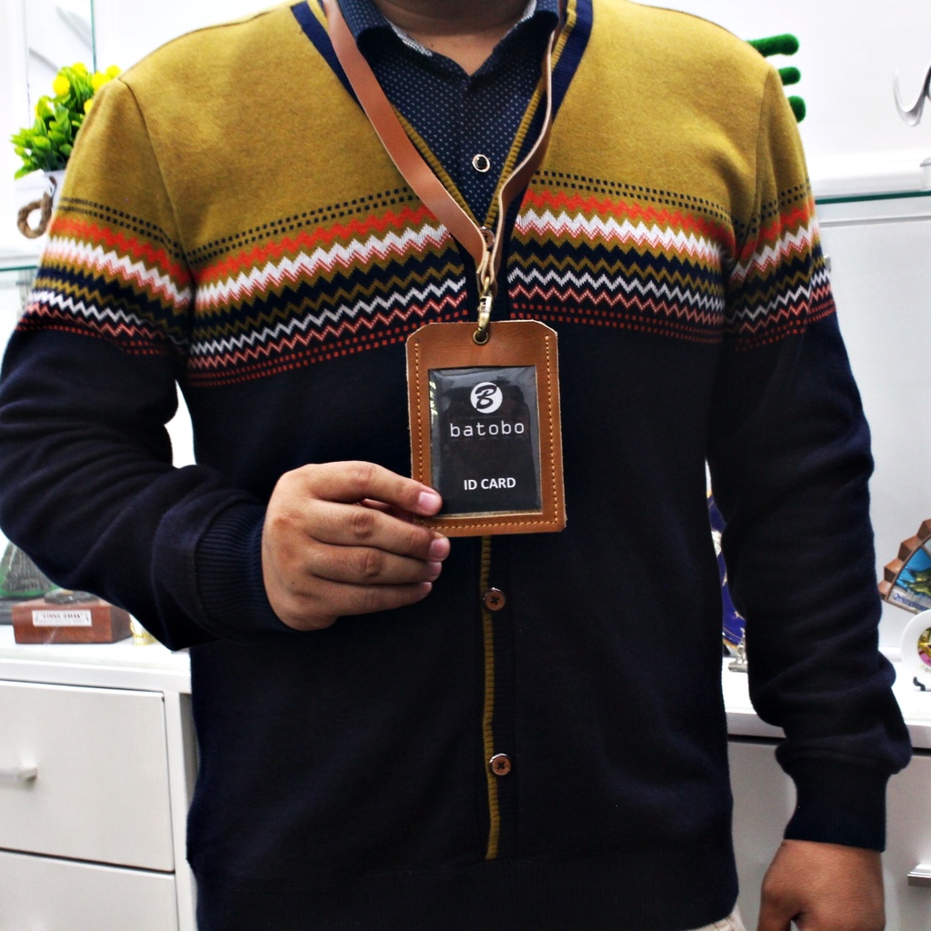 

Gantungan ID Card Holder Pria | Name Tag Wanita Bahan Kulit Sapi B001533 Free Box Batobo