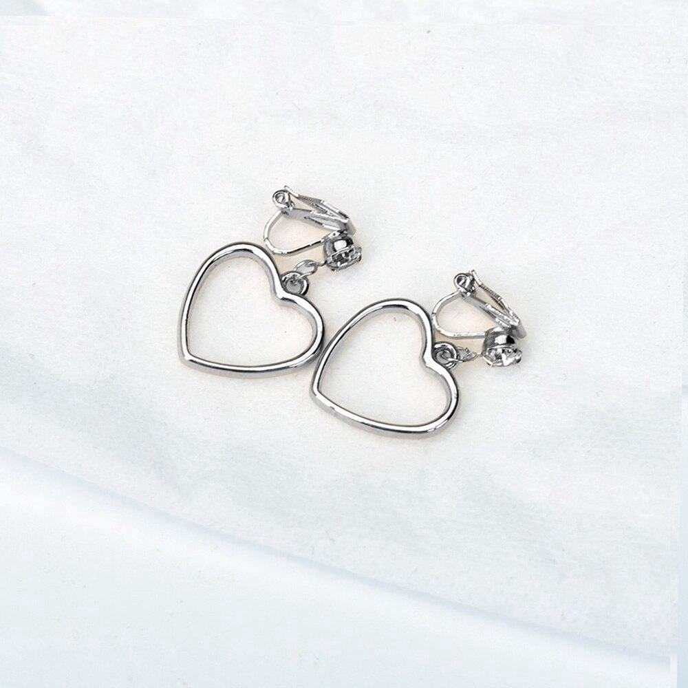 Anting Klip On Tanpa Tindik Bentuk Hati Warna Gold / Silver Untuk Wanita