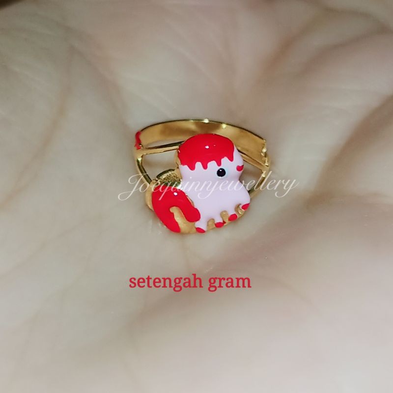 cincin kuda poni anak emas muda