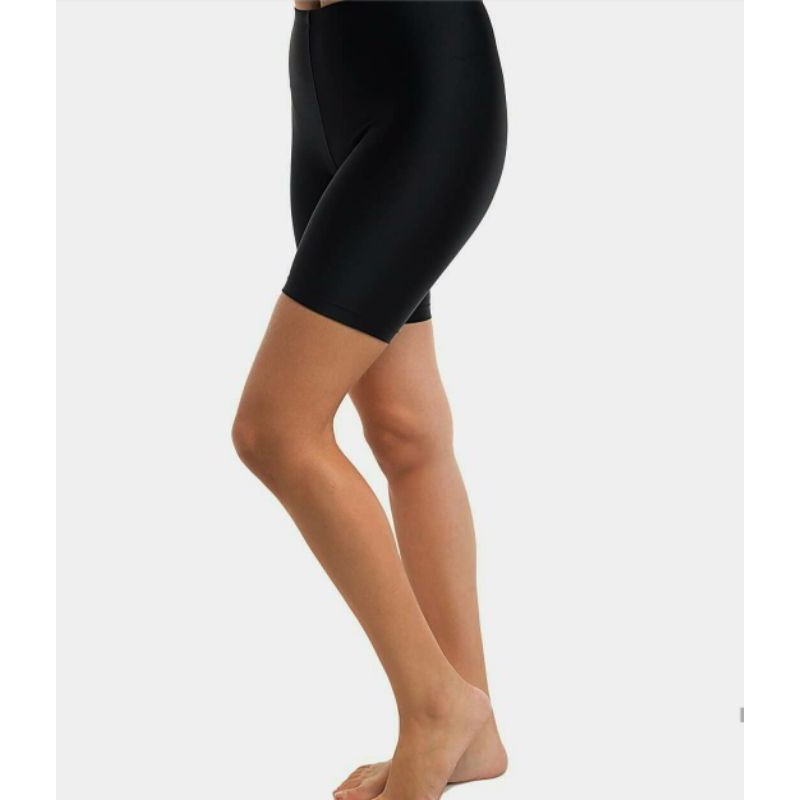 Short Tight Lycra Celana Strit Licin Lembut Mengkilap by Lykers & Lyra