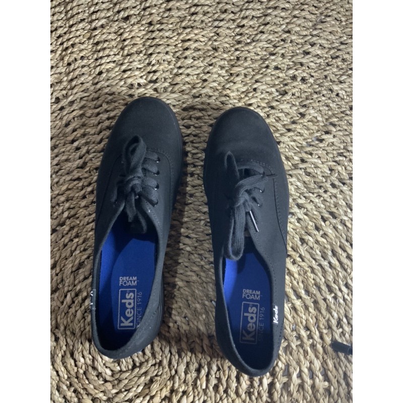 keds triple black