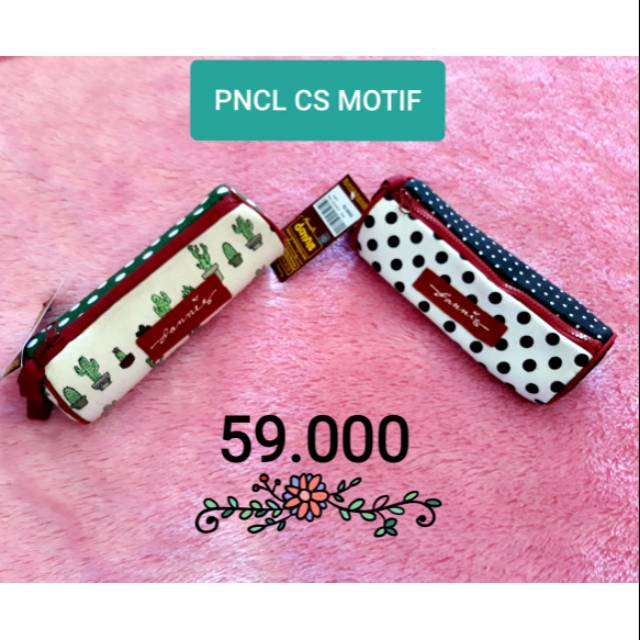 

Tempat Pensil Dannis