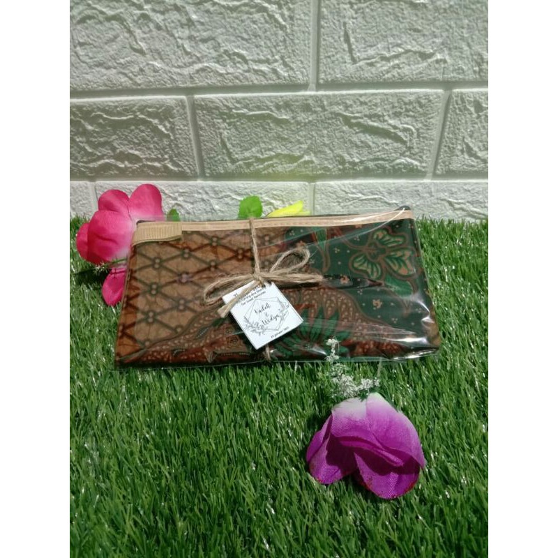 

Souvenir Pouch BESAR batik wadah uang/ponsel/pensil