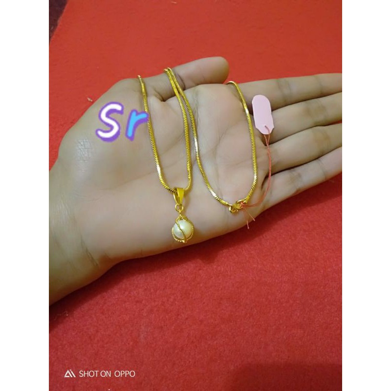 Kalung Cassandra liontin mutiara air tawar lapis emas 24(45 cm 8 gram)