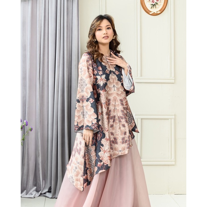 Chloe Tunic in Endless Sea - Wearing Klamby - XS