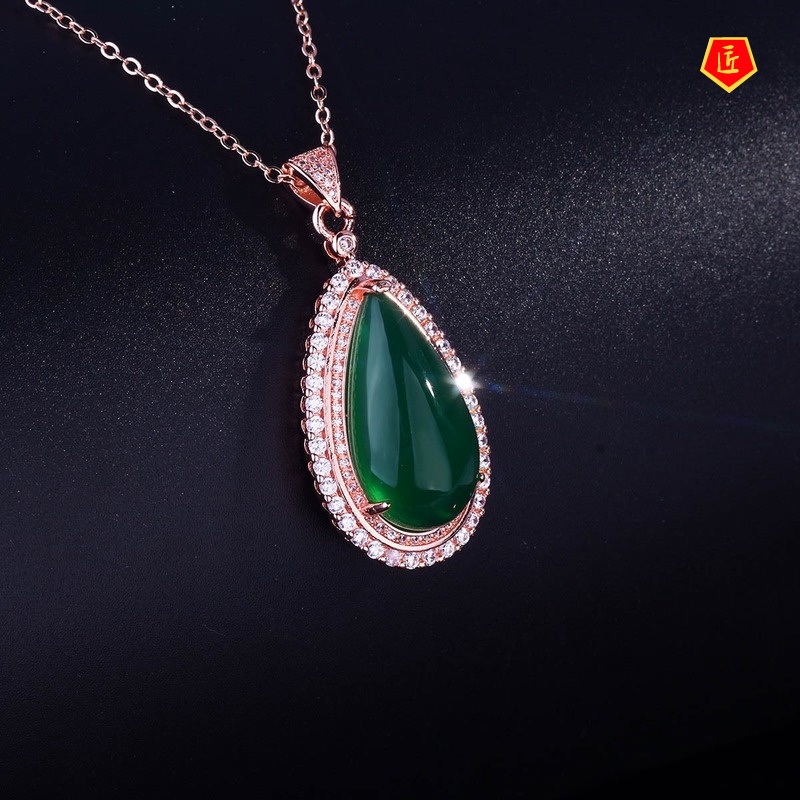 [Ready Stock]Micro-Inlaid Diamond Chalcedony Pendant 18K Rose Gold Necklace Women's Elegant Fashion