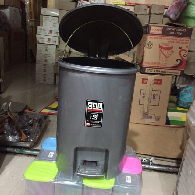 Tempat Sampah Injek + Ember Shinpo-SIP 840 L